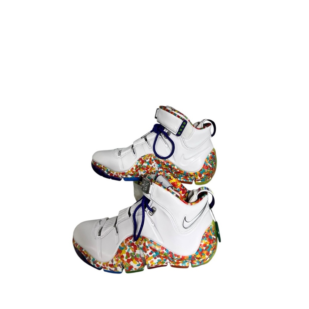 Zoom LeBron IV fruit pebbles sz 7 Men, 8.5 WMN